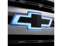 Chevrolet Silverado 1500 Illuminated Grille Bowtie Emblem in Black - 84069488