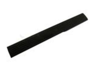 GM 15804104 Front Sill Plate