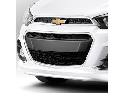 GM 42400342 Grille in Black with Primer Surround and Bowtie Logo