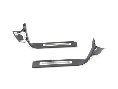 GM 22933517 Illuminated Front Door Sill Plates with Jet Black Surround and GMC Logo