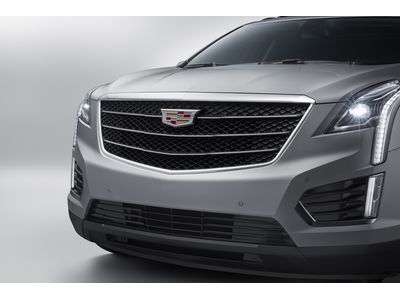 GM 84124490 Grille in Black Ice Chrome with Chrome Surround and Cadillac Logo (Not for Use on Vehicles with Surround Vision)