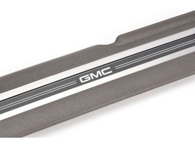 GM 22933519 Illuminated Front Door Sill Plates in Cocoa with GMC Logo