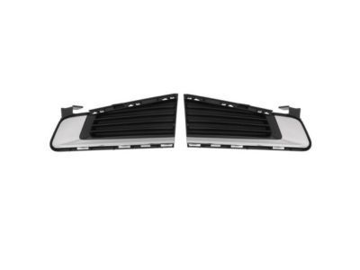 GM 23473019 Grille in Black with Chrome Surround and Cadillac Logo